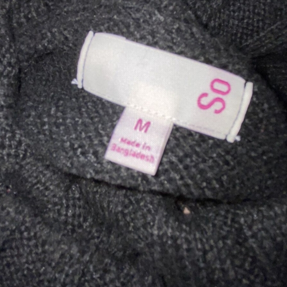 SO Black Turtleneck Oversized Sweater - Picture 5 of 9